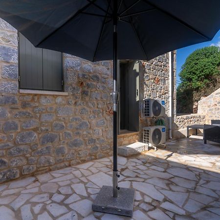 Vina'S Stone House Villa ลีเมนี ภายนอก รูปภาพ